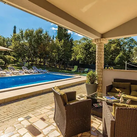 Holiday home 2 Bedroom Stunning In Pavicini