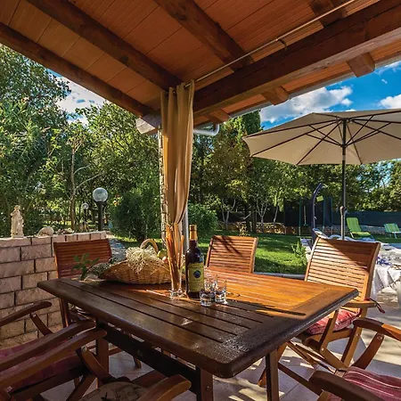 2 Bedroom Stunning In Pavicini *
