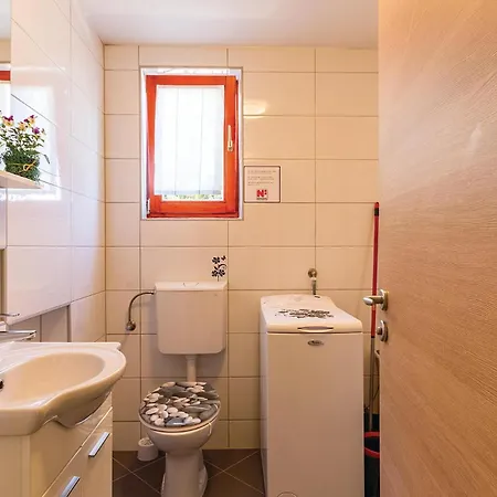 2 Bedroom Stunning In Pavicini